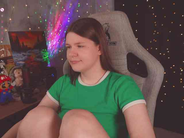 cutesoneckaaa webcam