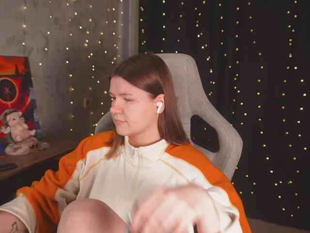 cutesoneckaaa webcam