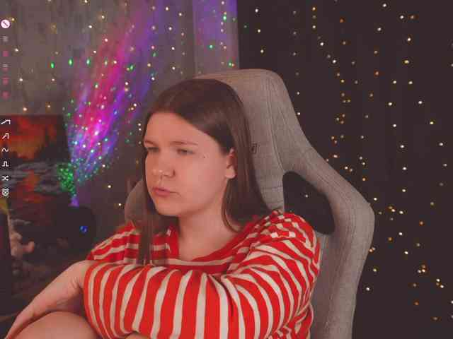 cutesoneckaaa webcam
