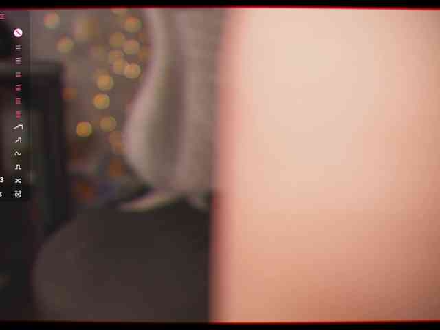 cutesoneckaaa webcam