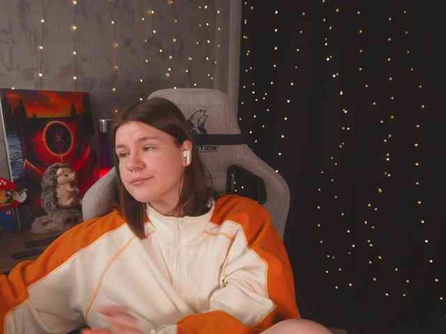 cutesoneckaaa webcam