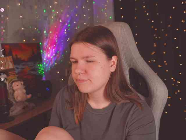 cutesoneckaaa webcam