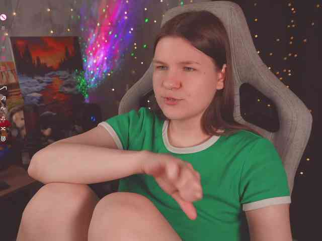 cutesoneckaaa webcam