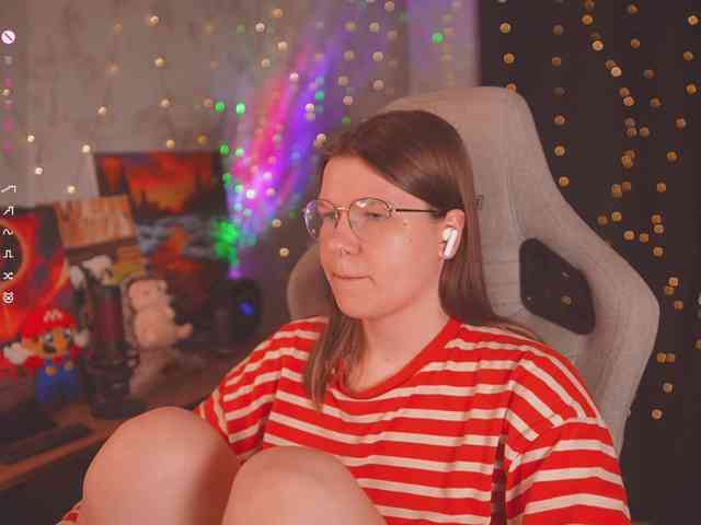 cutesoneckaaa webcam