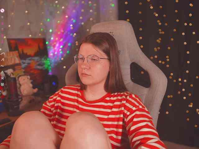 cutesoneckaaa webcam