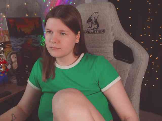 cutesoneckaaa webcam