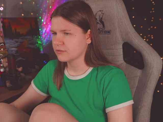 cutesoneckaaa webcam