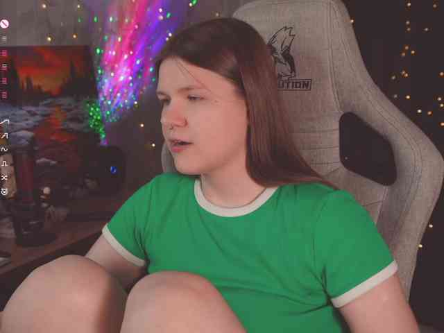 cutesoneckaaa webcam
