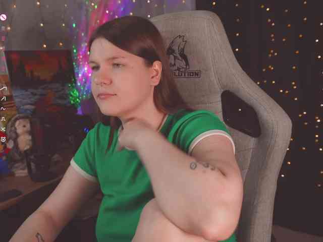 cutesoneckaaa webcam