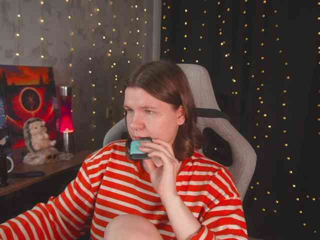 cutesoneckaaa webcam