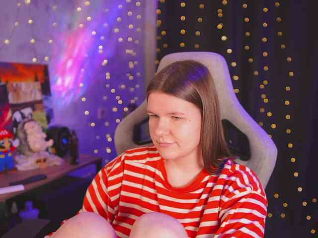 cutesoneckaaa webcam