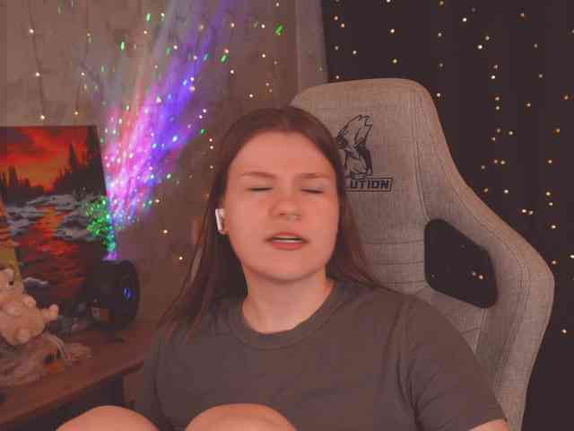 cutesoneckaaa webcam