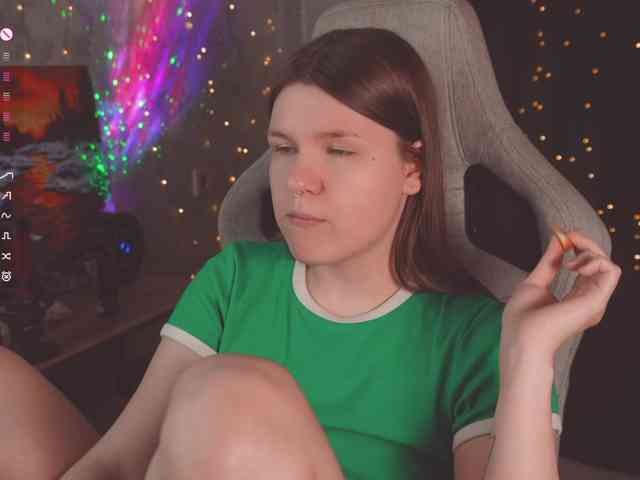 cutesoneckaaa webcam