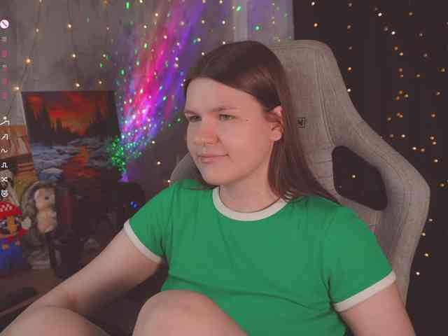 cutesoneckaaa webcam