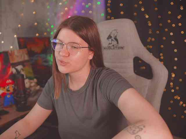 cutesoneckaaa webcam