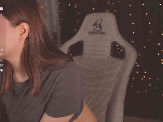 cutesoneckaaa webcam
