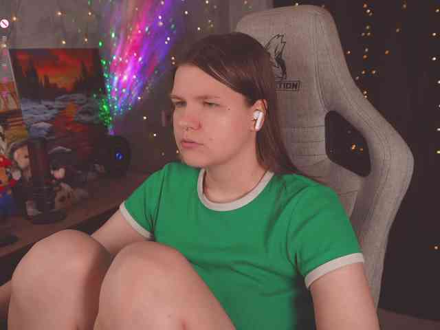 cutesoneckaaa webcam
