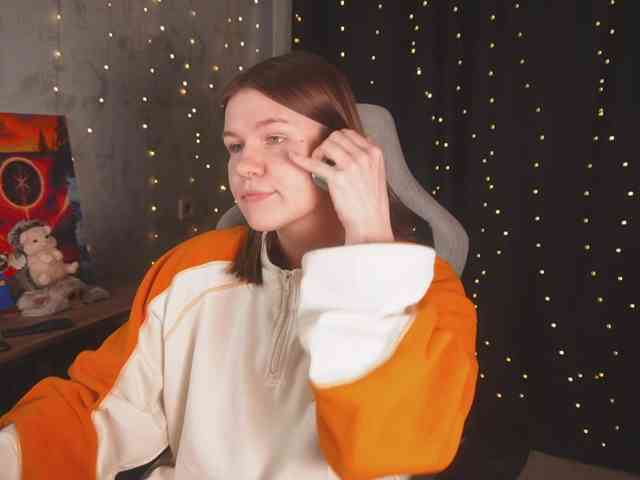 cutesoneckaaa webcam