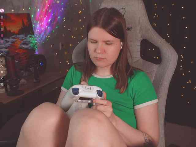 cutesoneckaaa webcam