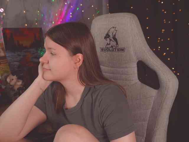 cutesoneckaaa webcam