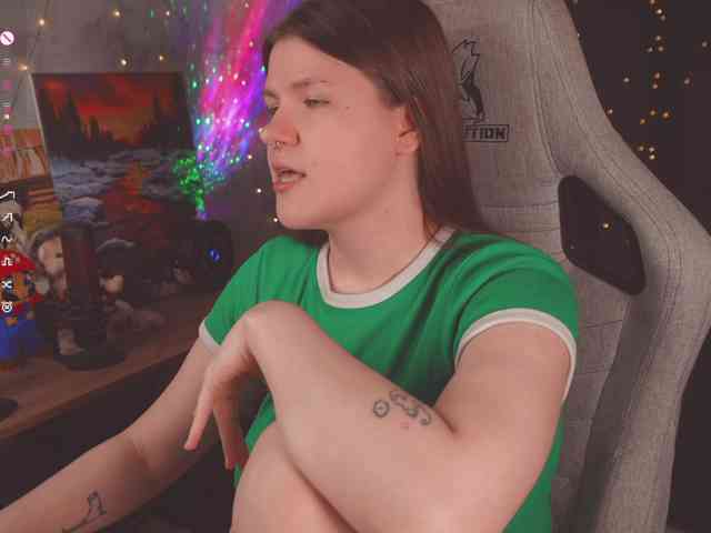 cutesoneckaaa webcam