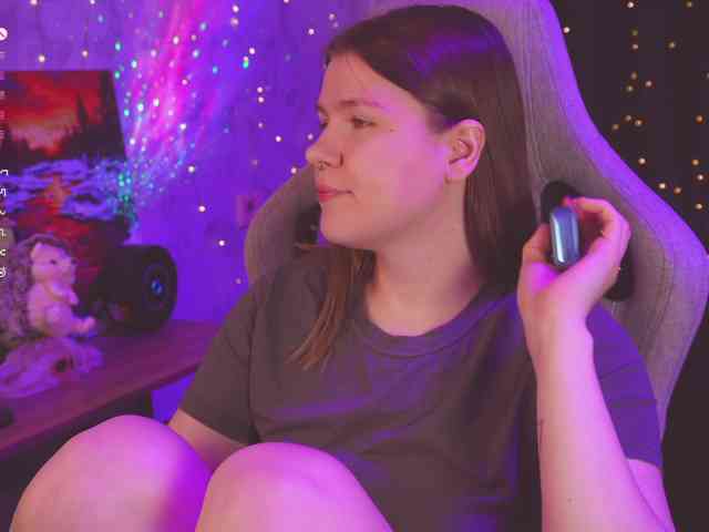 cutesoneckaaa webcam