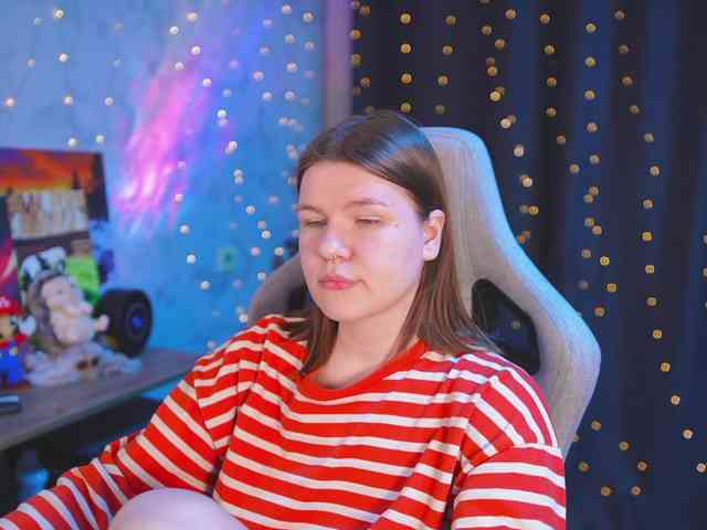 cutesoneckaaa webcam