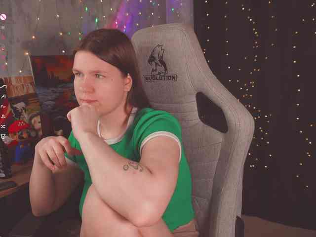 cutesoneckaaa webcam