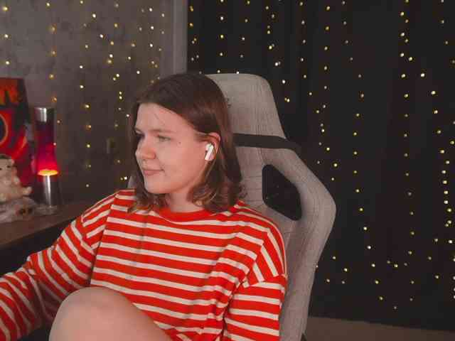 cutesoneckaaa webcam