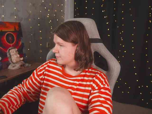 cutesoneckaaa webcam