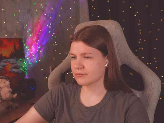 cutesoneckaaa webcam