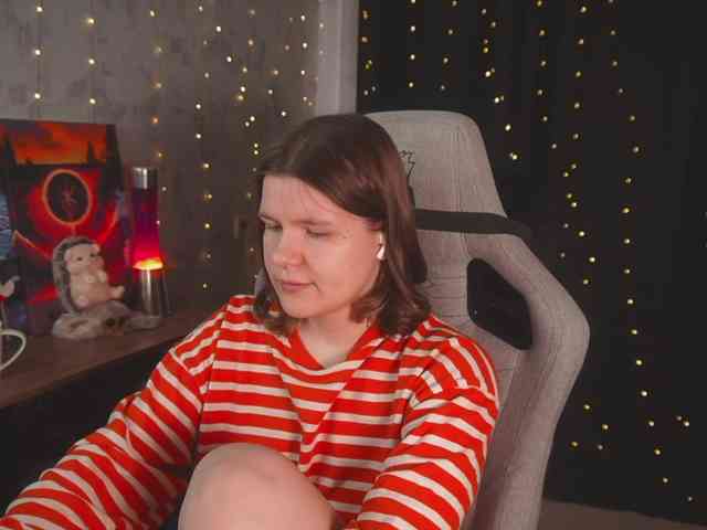 cutesoneckaaa webcam