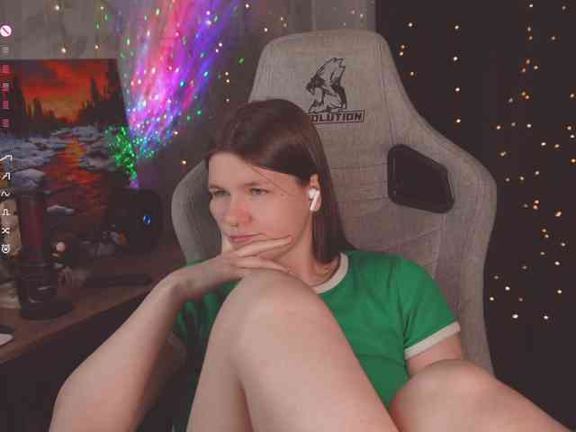 cutesoneckaaa webcam