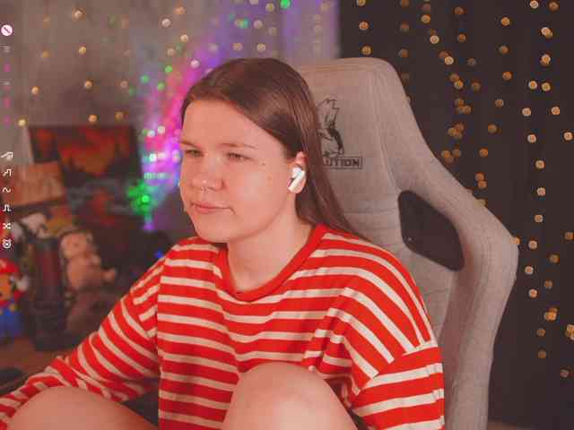 cutesoneckaaa webcam