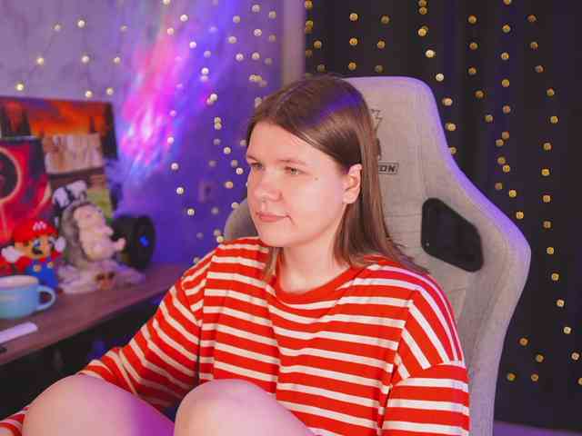 cutesoneckaaa webcam