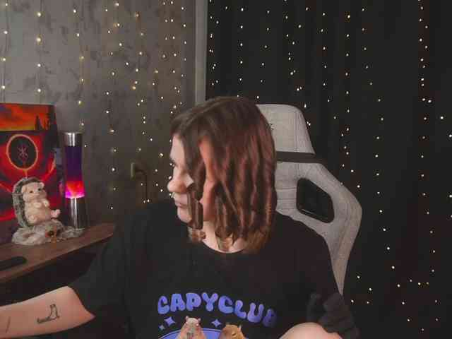 cutesoneckaaa webcam