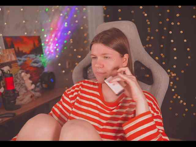 cutesoneckaaa webcam