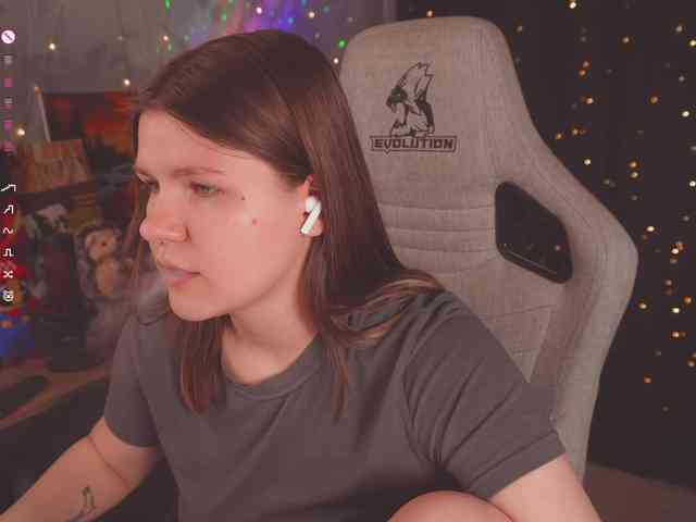 cutesoneckaaa webcam