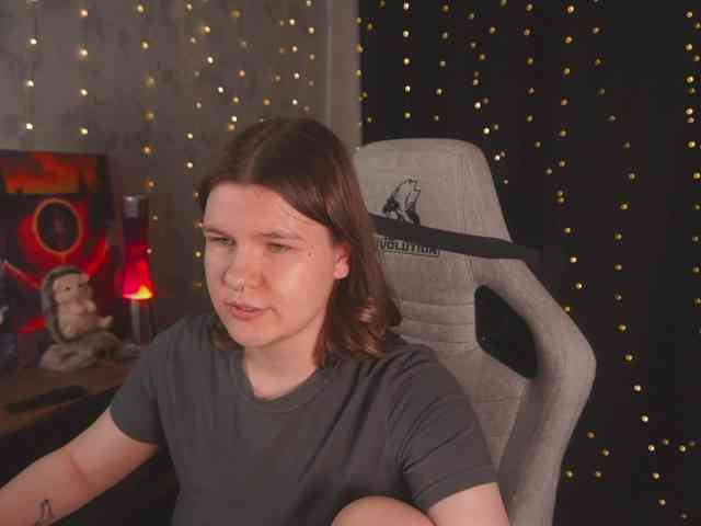 cutesoneckaaa webcam