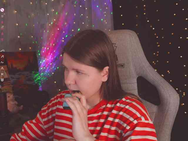 cutesoneckaaa webcam