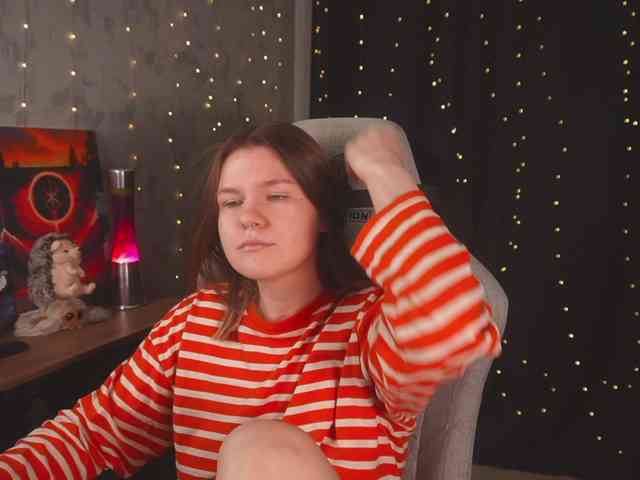 cutesoneckaaa webcam