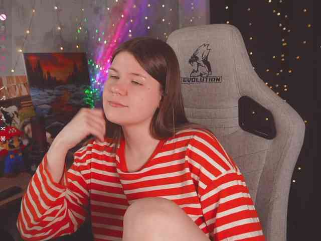 cutesoneckaaa webcam