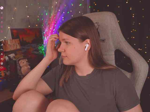 cutesoneckaaa webcam