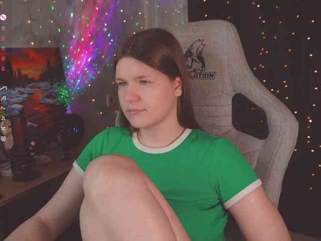 cutesoneckaaa webcam
