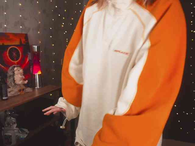 cutesoneckaaa webcam