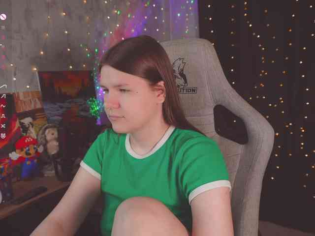 cutesoneckaaa webcam