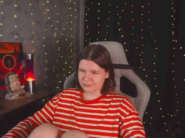 cutesoneckaaa webcam