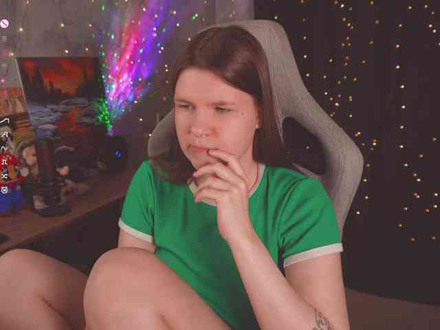 cutesoneckaaa webcam