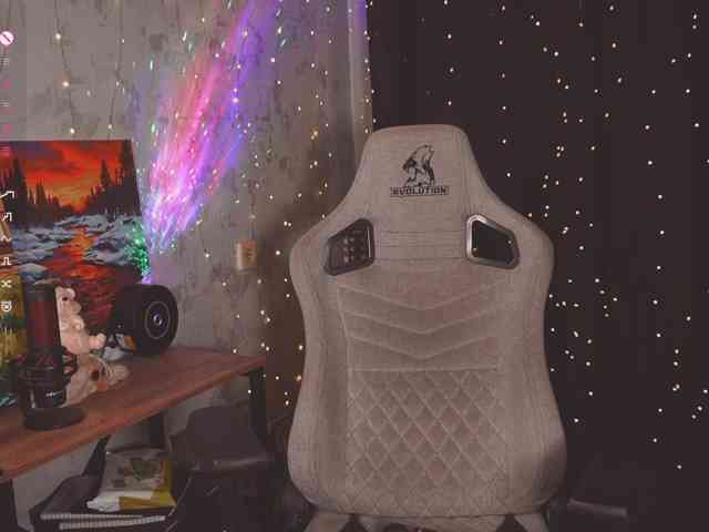 cutesoneckaaa webcam