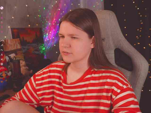 cutesoneckaaa webcam